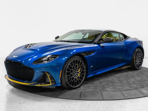 Used 2023 Aston Martin DBS Coupe RWD image 3