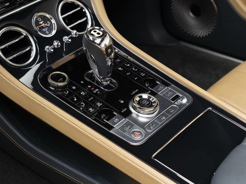 Used 2020 Bentley Continental GT image 30
