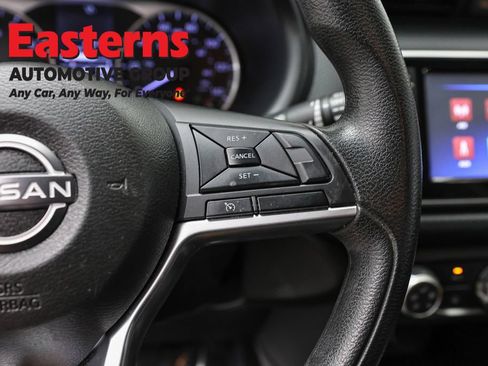 Used 2022 Nissan Kicks S FWD image 15