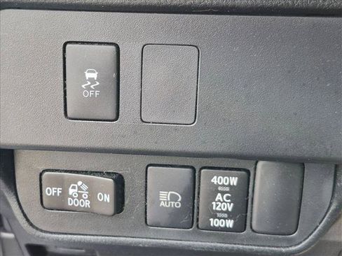 Used 2021 Toyota Tacoma TRD Sport AWD/4WD image 13