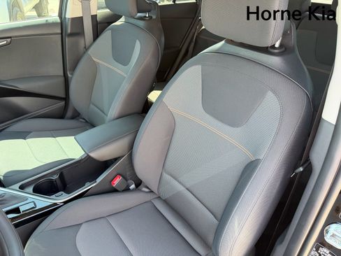 New 2026 Kia Niro LX FWD image 10
