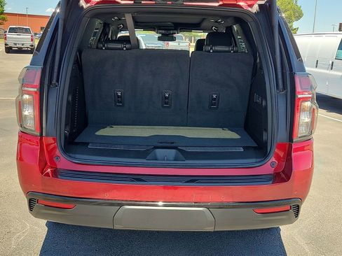 Used 2024 Chevrolet Tahoe Z71 w/ Luxury Package AWD/4WD image 8