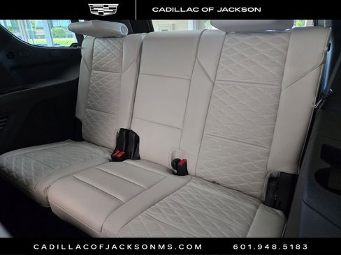 New 2026 Cadillac Escalade Platinum Sport AWD/4WD image 13