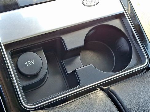 Used 2018 Land Rover Range Rover Velar S image 31