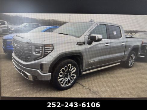 Used 2024 GMC Sierra 1500 Denali Ultimate image 3