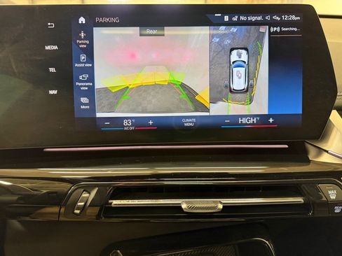 Used 2023 BMW X1 xDrive28i w/ Premium Package image 9