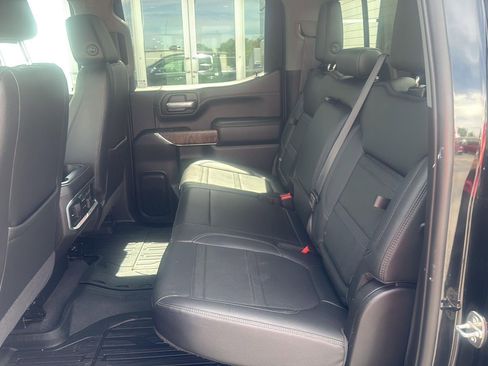 Used 2021 GMC Sierra 1500 Denali w/ Denali Ultimate Package AWD/4WD image 17