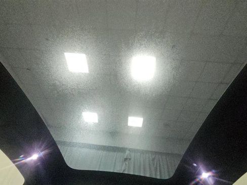 Used 2022 Porsche Taycan image 12