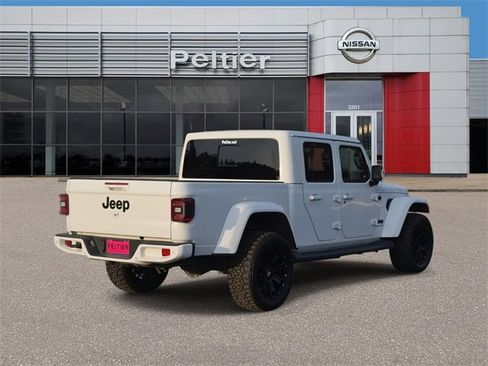 Used 2023 Jeep Gladiator Overland image 6