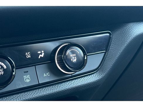 Used 2027 Honda HR-V LX image 30