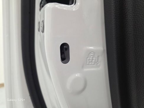 New 2026 Toyota Tundra SR image 32