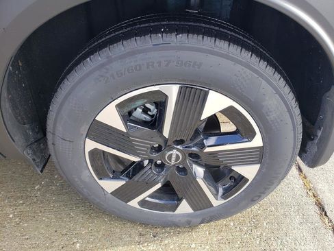 Certified 2025 Nissan Kicks SV image 43