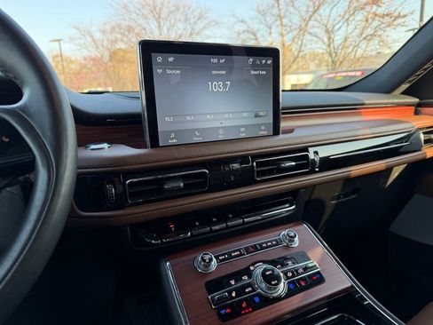 Used 2023 Lincoln Aviator Reserve w/ Equipment Group 201A image 17