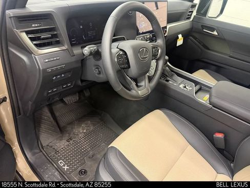 Used 2026 Lexus GX 550 AWD/4WD image 14