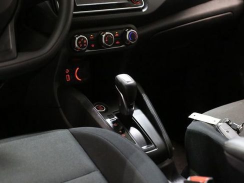 Certified 2025 Nissan Kicks Play S image 29