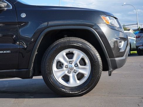Used 2016 Jeep Grand Cherokee Laredo w/ Quick Order Package 23E AWD/4WD image 11