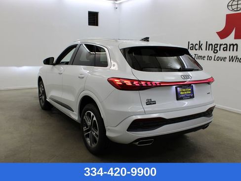 New 2025 Audi Q5 Premium image 3