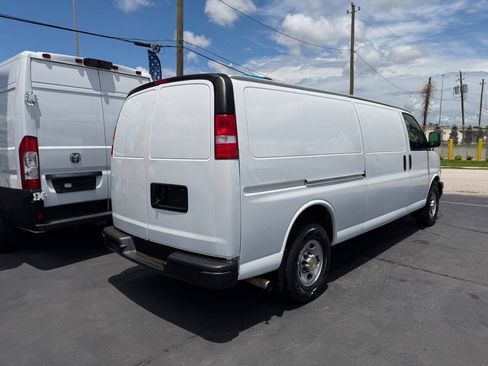 Used 2020 Chevrolet Express 3500 Extended w/ Driver Convenience Package RWD image 6