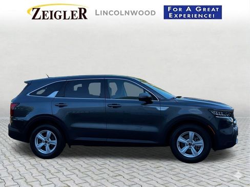 Used 2023 GMC Acadia SLT AWD/4WD image 5