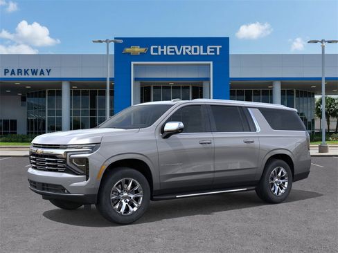 New 2026 Chevrolet Suburban Premier image 2