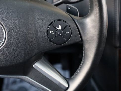 Used 2011 Mercedes-Benz GL 450 4MATIC image 30