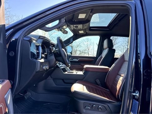 New 2026 GMC Sierra 2500 Denali Ultimate image 8