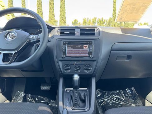 Used 2015 Volkswagen Jetta S FWD image 15