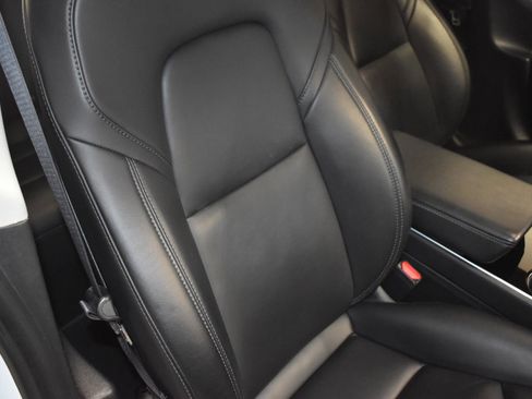 Used 2023 Tesla Model 3 Standard Range image 15