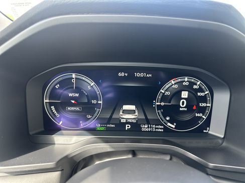 Used 2024 Mitsubishi Outlander SE AWD/4WD image 16