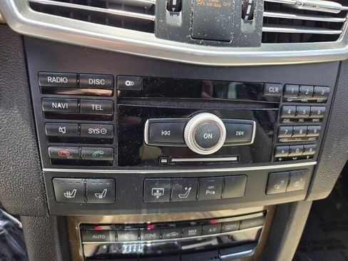 Used 2011 Mercedes-Benz E 550 Sedan image 9