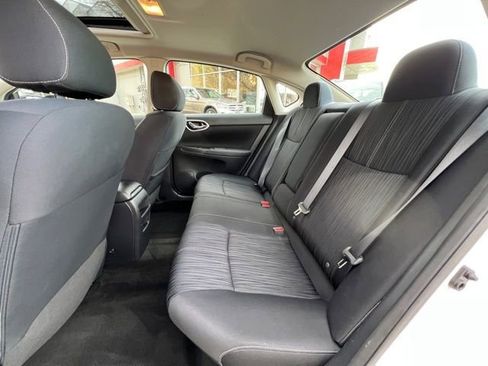 Used 2016 Nissan Sentra SV w/ Style Package image 8