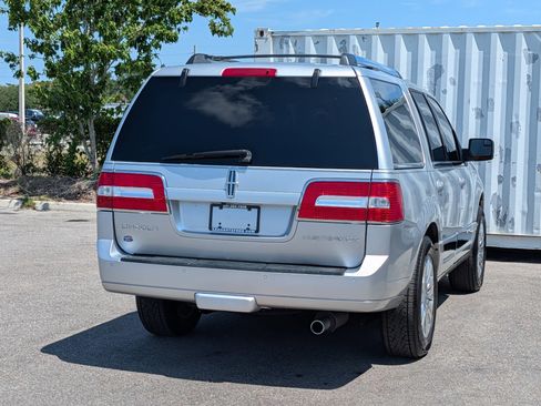 Used 2014 Lincoln Navigator 2WD image 4