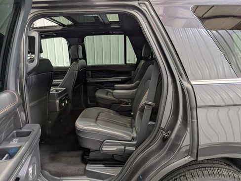 Used 2023 Ford Expedition Platinum AWD/4WD image 10