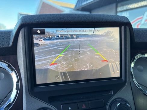 Used 2015 Ford F250 Lariat w/ Lariat Ultimate Package image 9