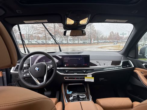 New 2026 BMW X5 xDrive50e w/ Climate Comfort Package image 12