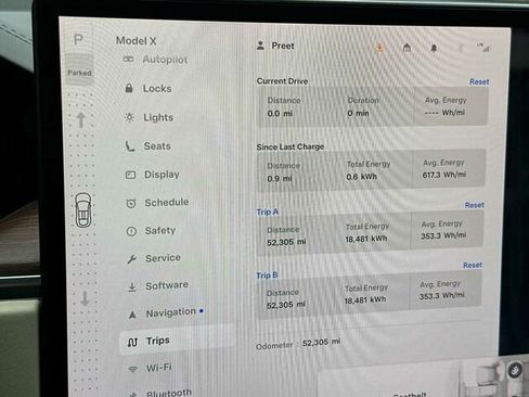 Used 2022 Tesla Model X image 30