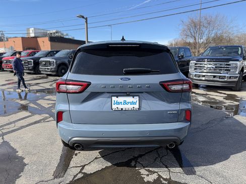 Certified 2024 Ford Escape ST-Line w/ Tech Pack #1 AWD/4WD image 6
