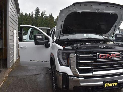 Used 2024 GMC Sierra 3500 SLE w/ SLE Convenience Package AWD/4WD image 24