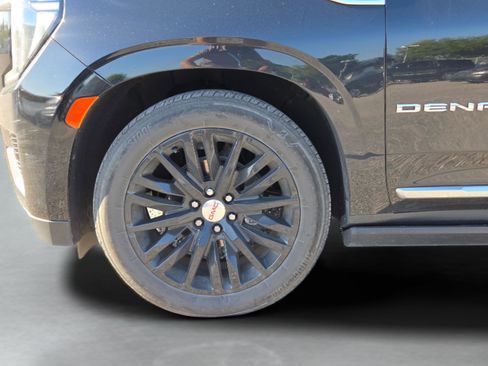 Used 2023 GMC Yukon XL Denali w/ Denali Reserve Package image 29