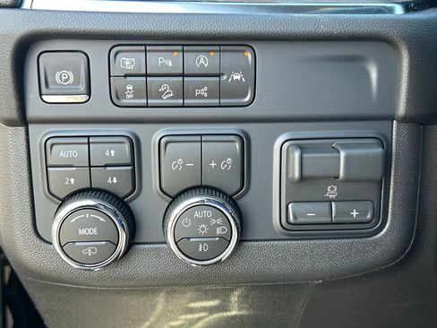 New 2026 Chevrolet Tahoe High Country AWD/4WD image 30