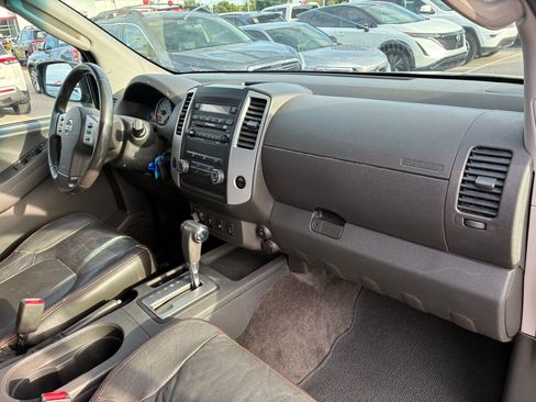 Used 2012 Nissan Xterra PRO-4X w/ Pro-4x Leather Pkg AWD/4WD image 30