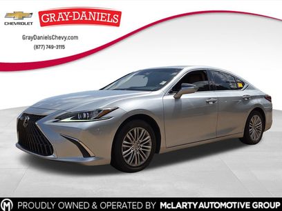 Used 2022 Lexus ES 350 w/ Accessory Package 2