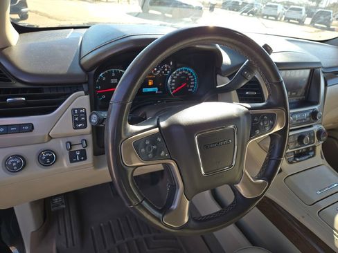 Used 2019 GMC Yukon Denali w/ Denali Ultimate Package image 9