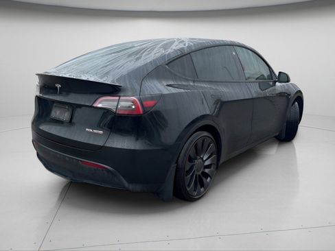 Used 2022 Tesla Model Y Performance image 6