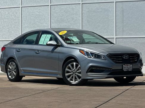 Used 2017 Hyundai Sonata Limited w/ Ultimate Package 04 FWD image 2
