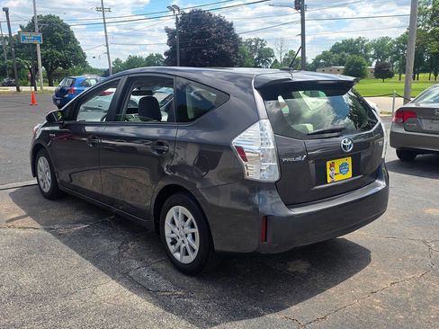 Used 2014 Toyota Prius V Three FWD image 6
