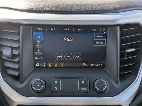 Used 2023 GMC Acadia SLT image 12