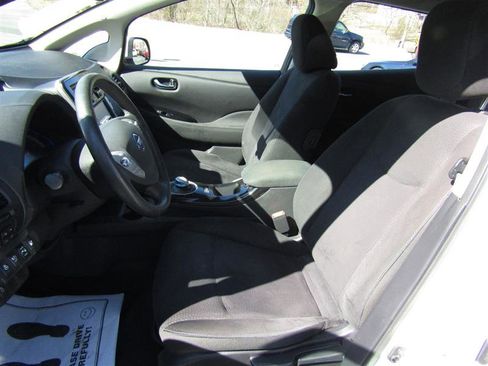 Used 2015 Nissan Leaf SV w/ LED & Quick Charge Package image 11
