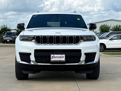 Used 2025 Jeep Grand Cherokee L Laredo w/ Luxury Tech Group I AWD/4WD image 2