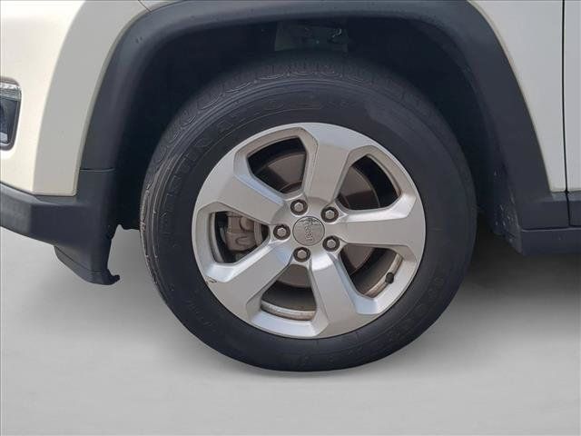 Used 2020 Jeep Compass Latitude FWD image 16